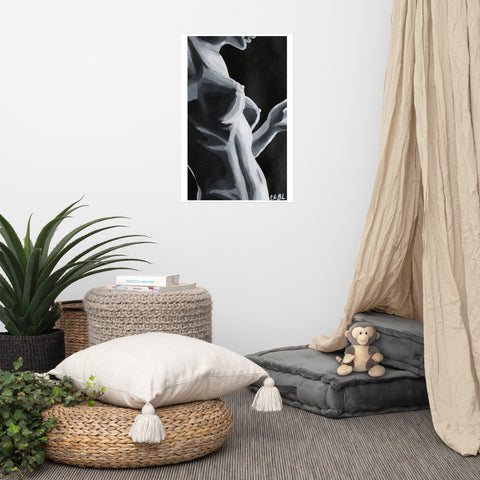 Basic Print-Statuesque Series- Grayscale F/Front Chest