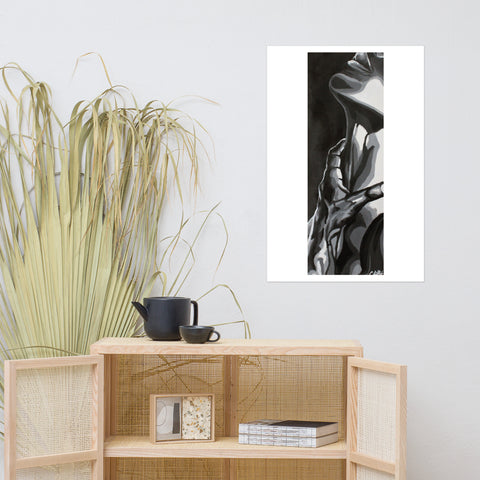 Basic Print-Statuesque Series- Grayscale M/Neck & Hand